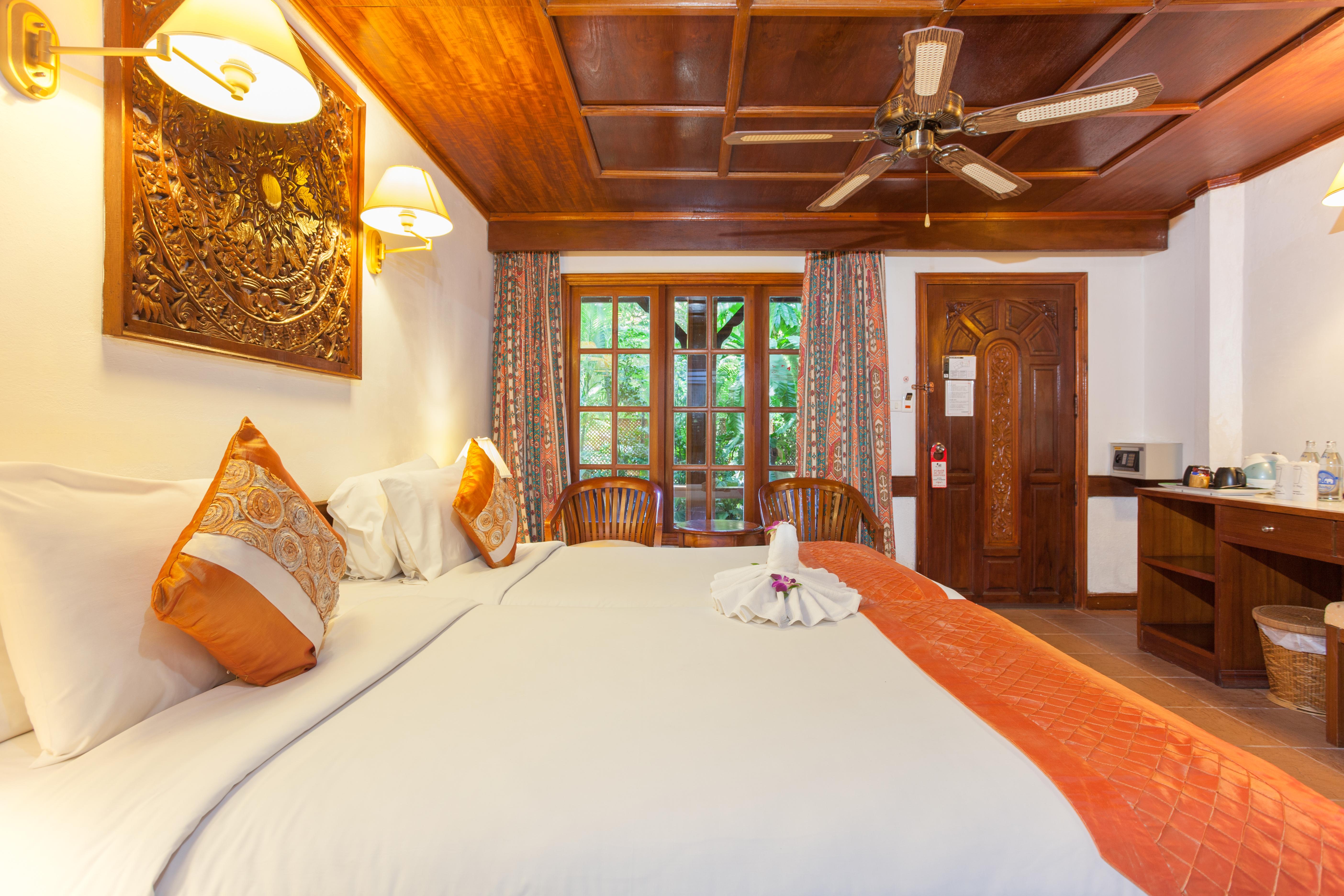 Tropica Bungalow Beach Hotel Patong Ngoại thất bức ảnh