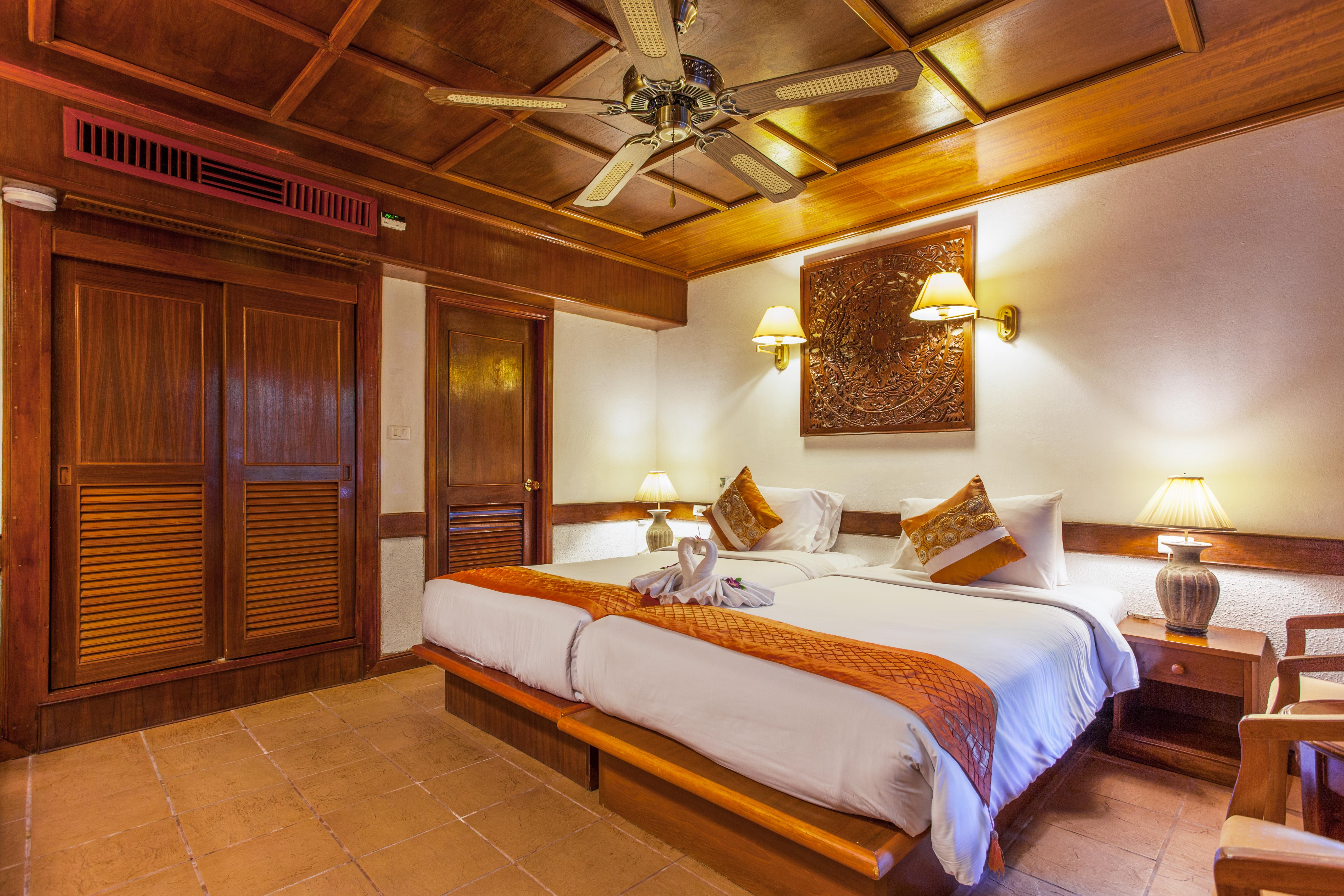 Tropica Bungalow Beach Hotel Patong Ngoại thất bức ảnh