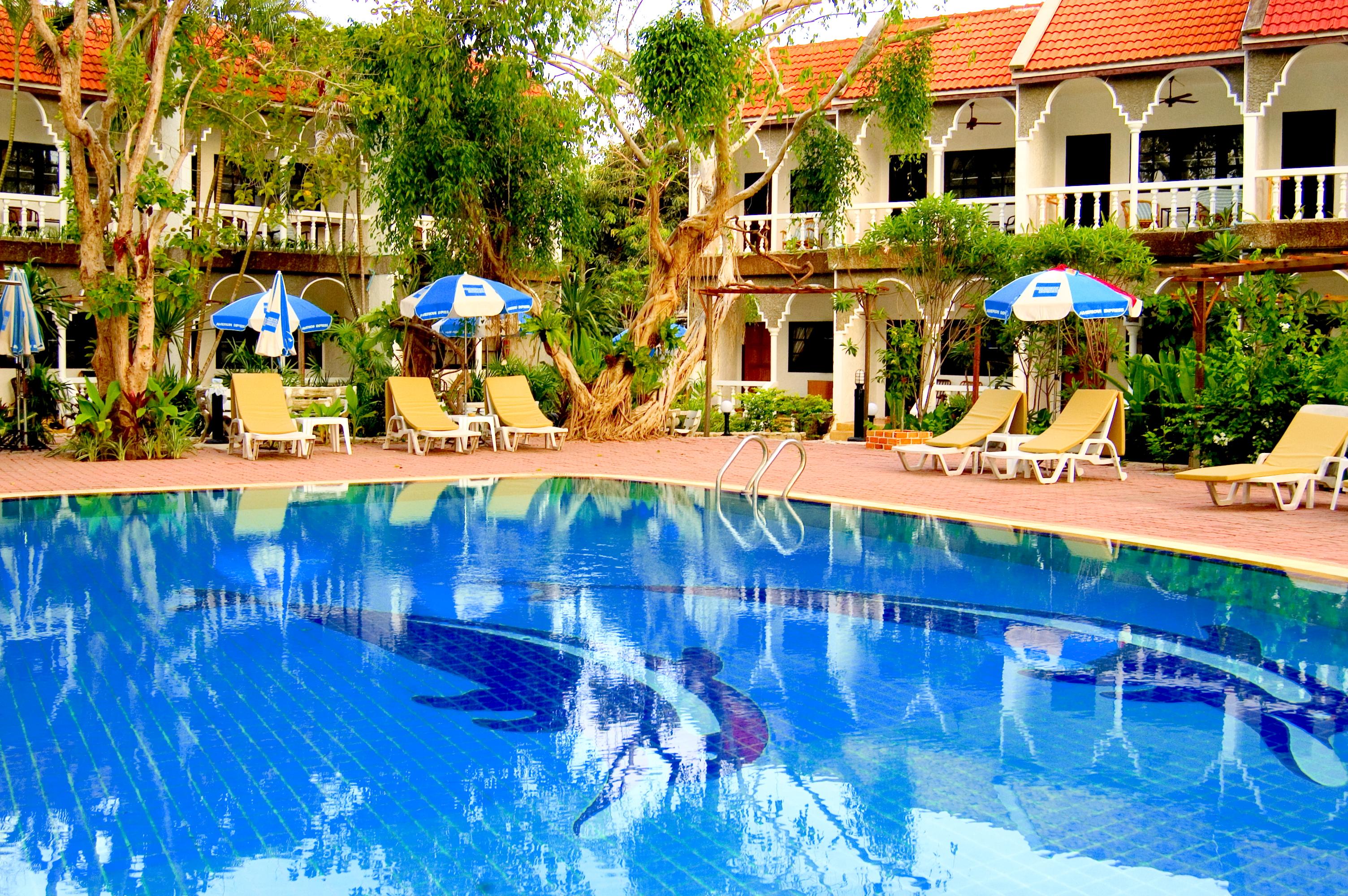 Tropica Bungalow Beach Hotel Patong Ngoại thất bức ảnh