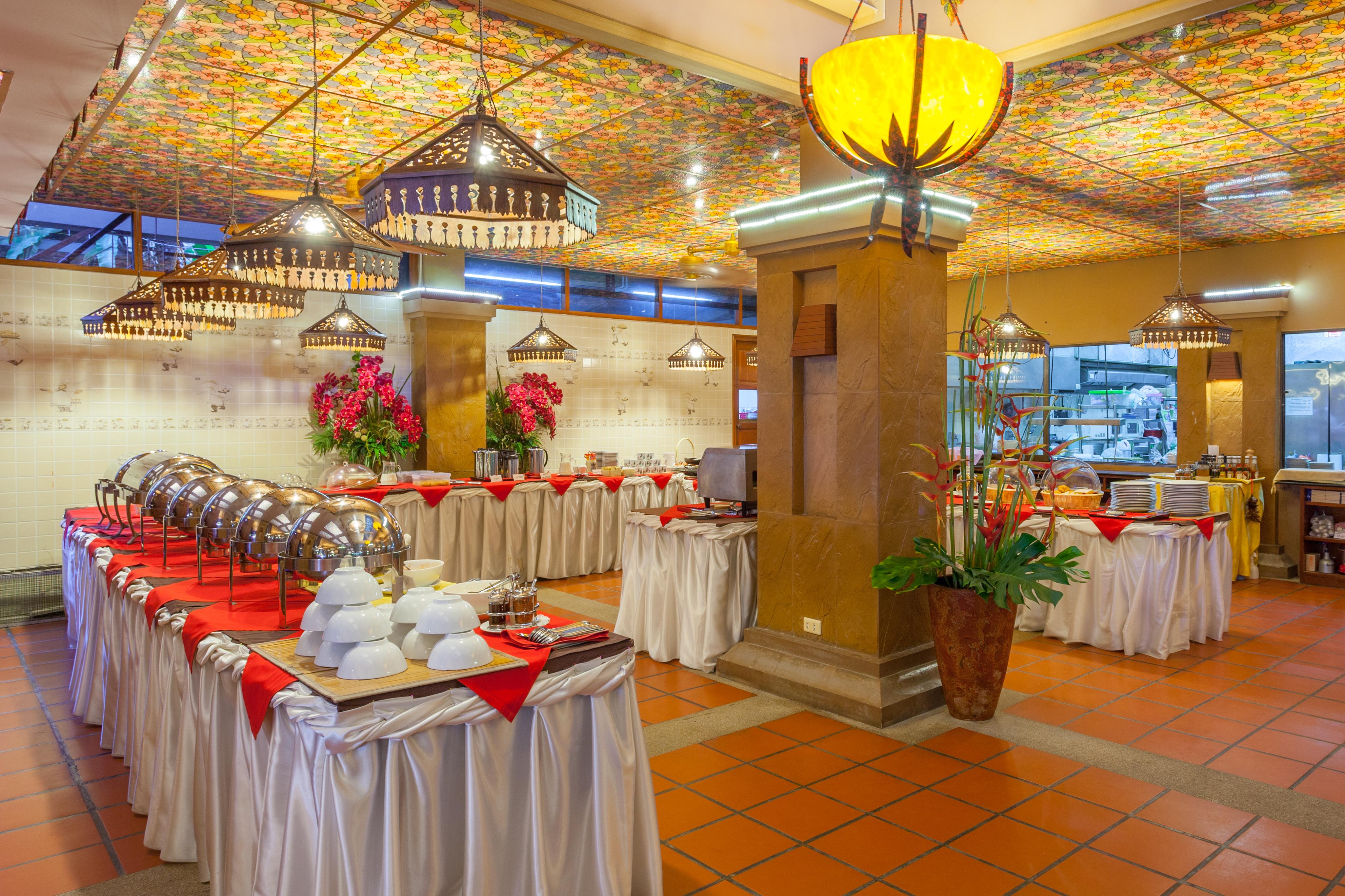 Tropica Bungalow Beach Hotel Patong Ngoại thất bức ảnh