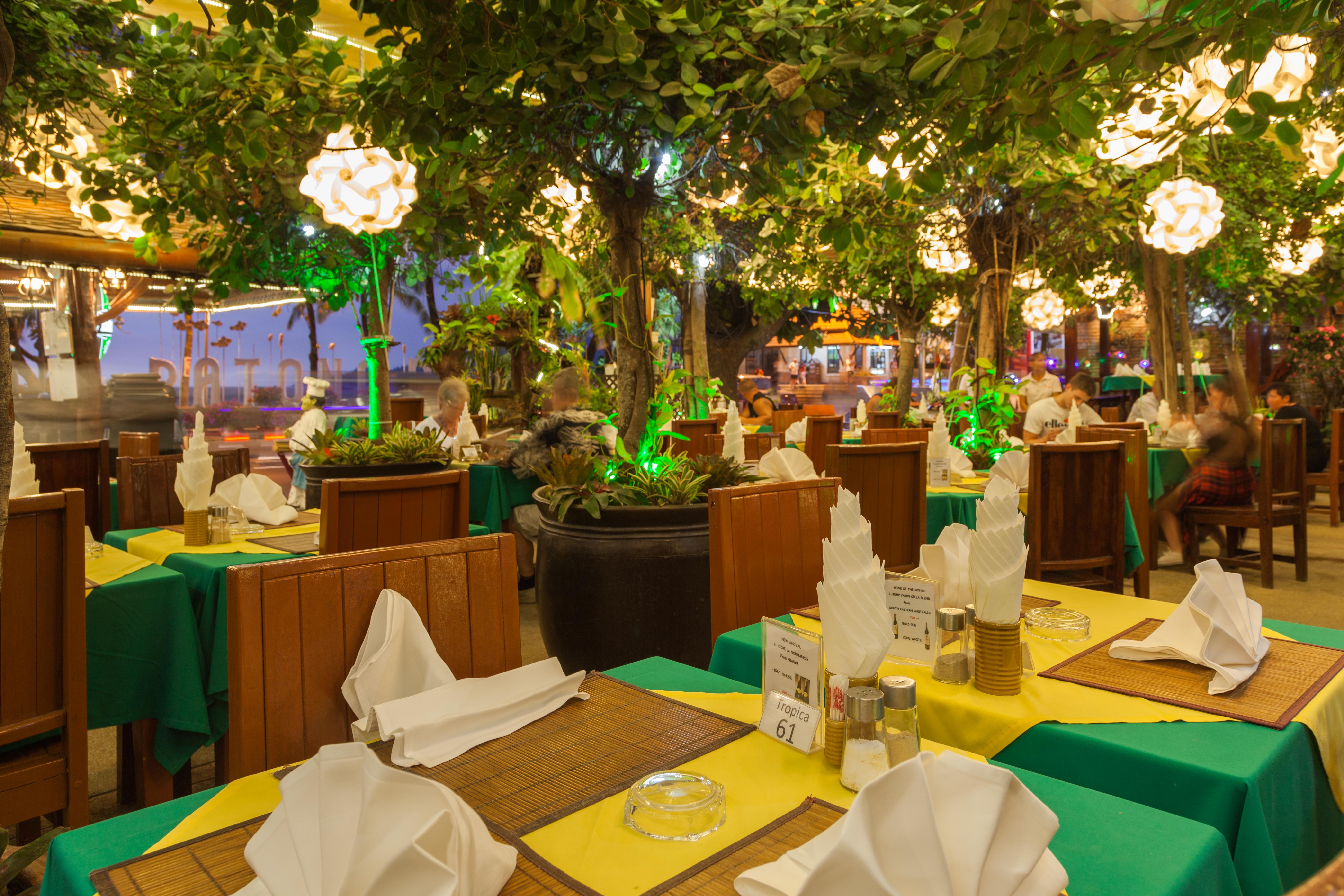 Tropica Bungalow Beach Hotel Patong Ngoại thất bức ảnh