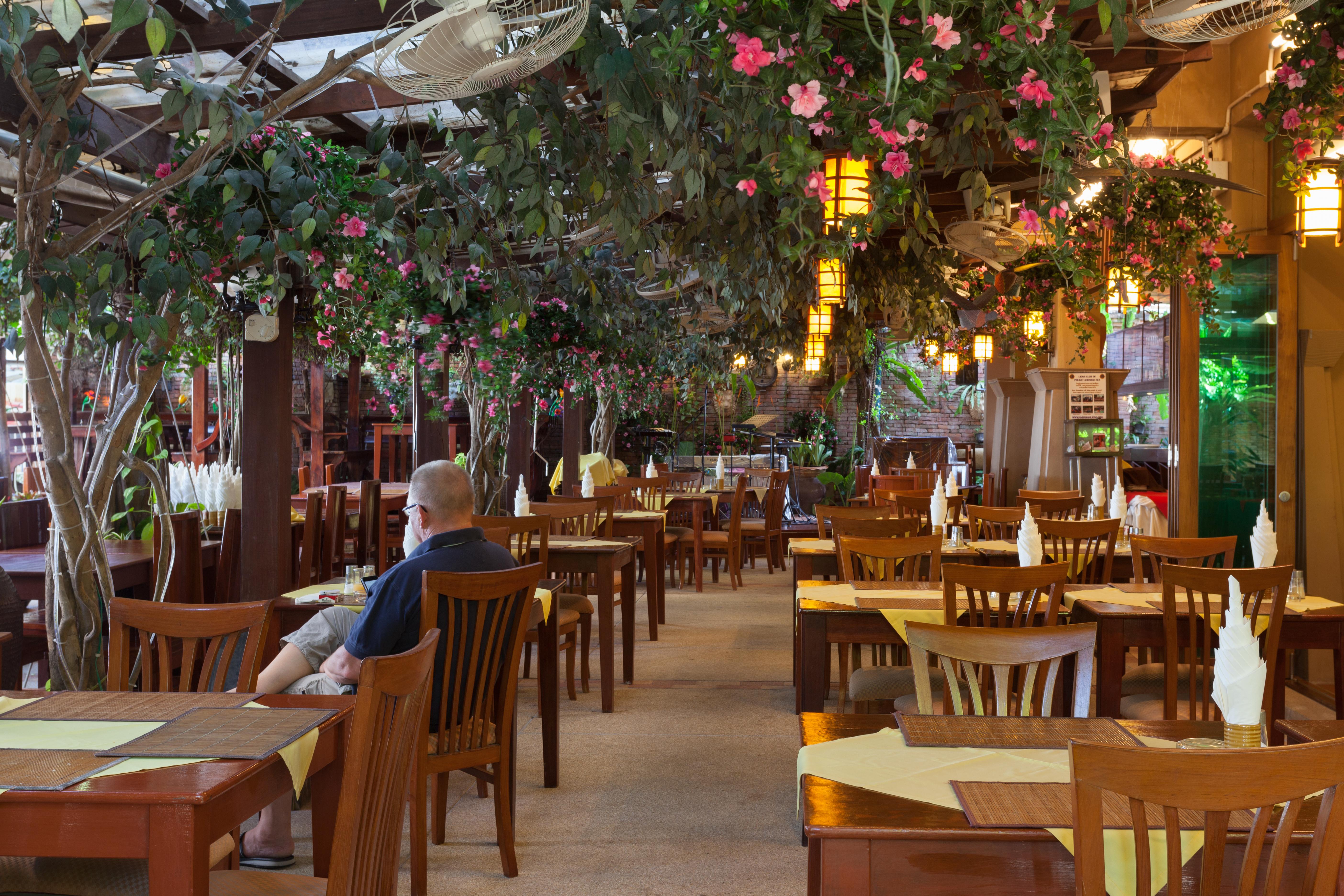 Tropica Bungalow Beach Hotel Patong Ngoại thất bức ảnh