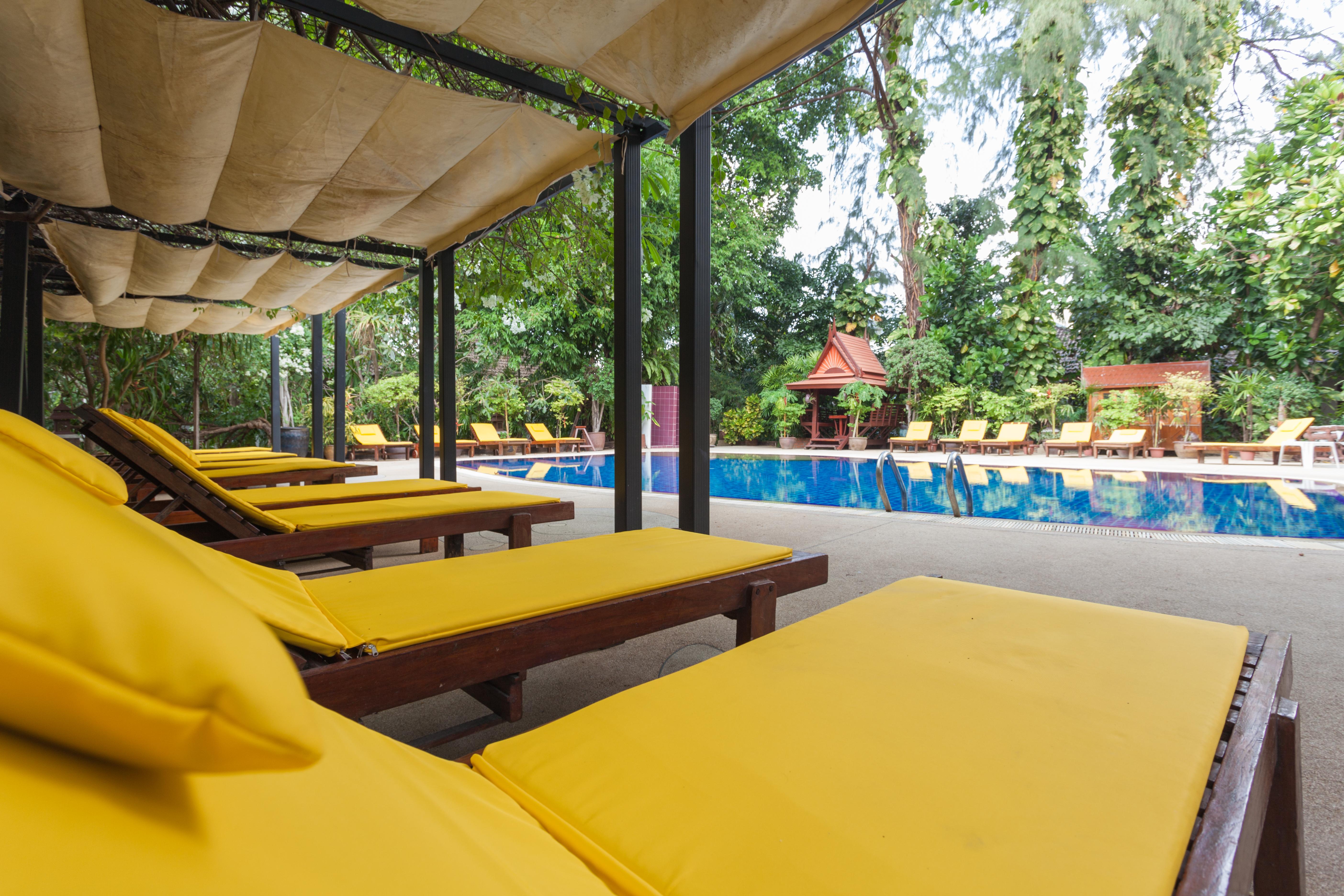 Tropica Bungalow Beach Hotel Patong Ngoại thất bức ảnh