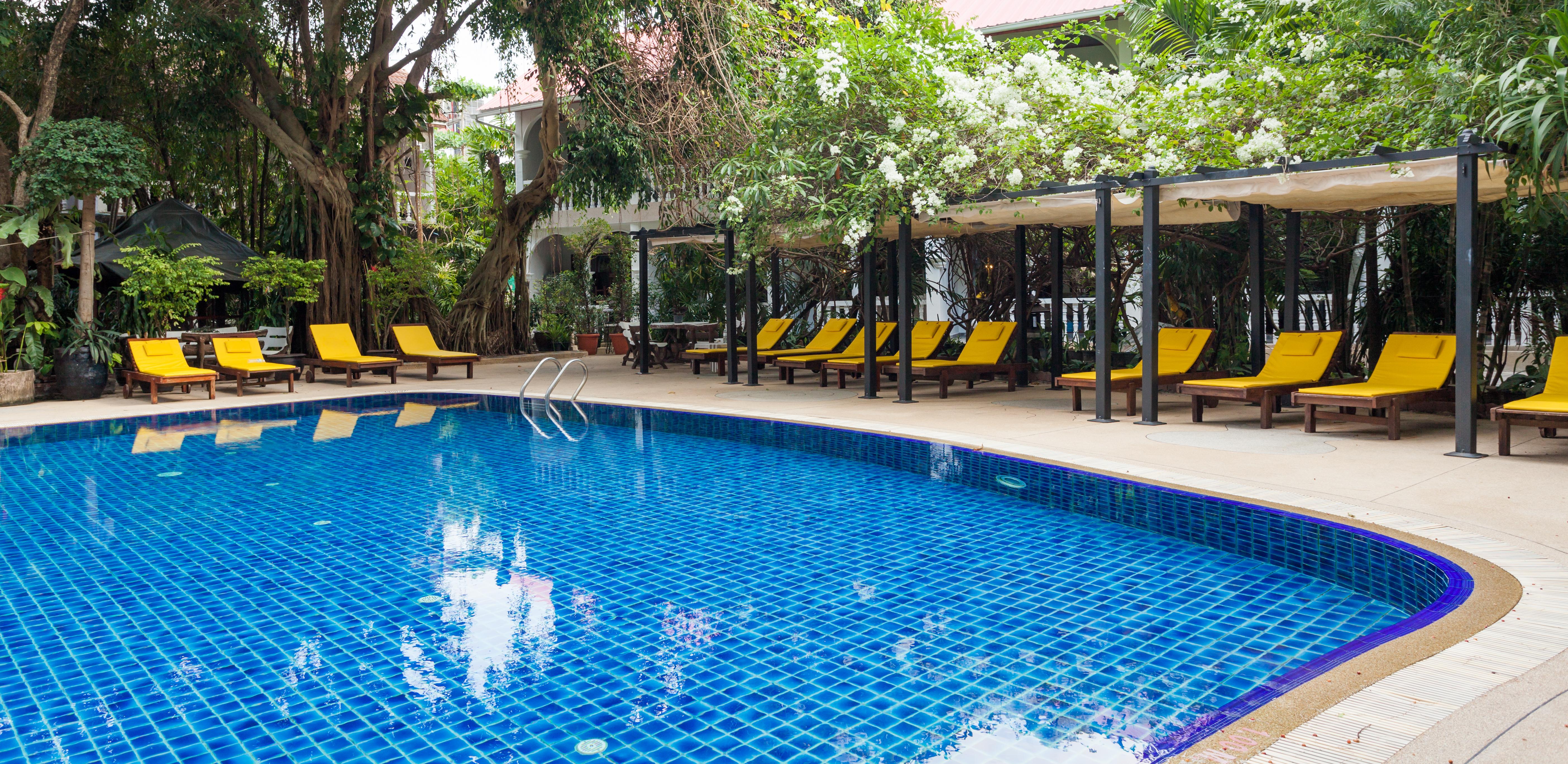 Tropica Bungalow Beach Hotel Patong Ngoại thất bức ảnh
