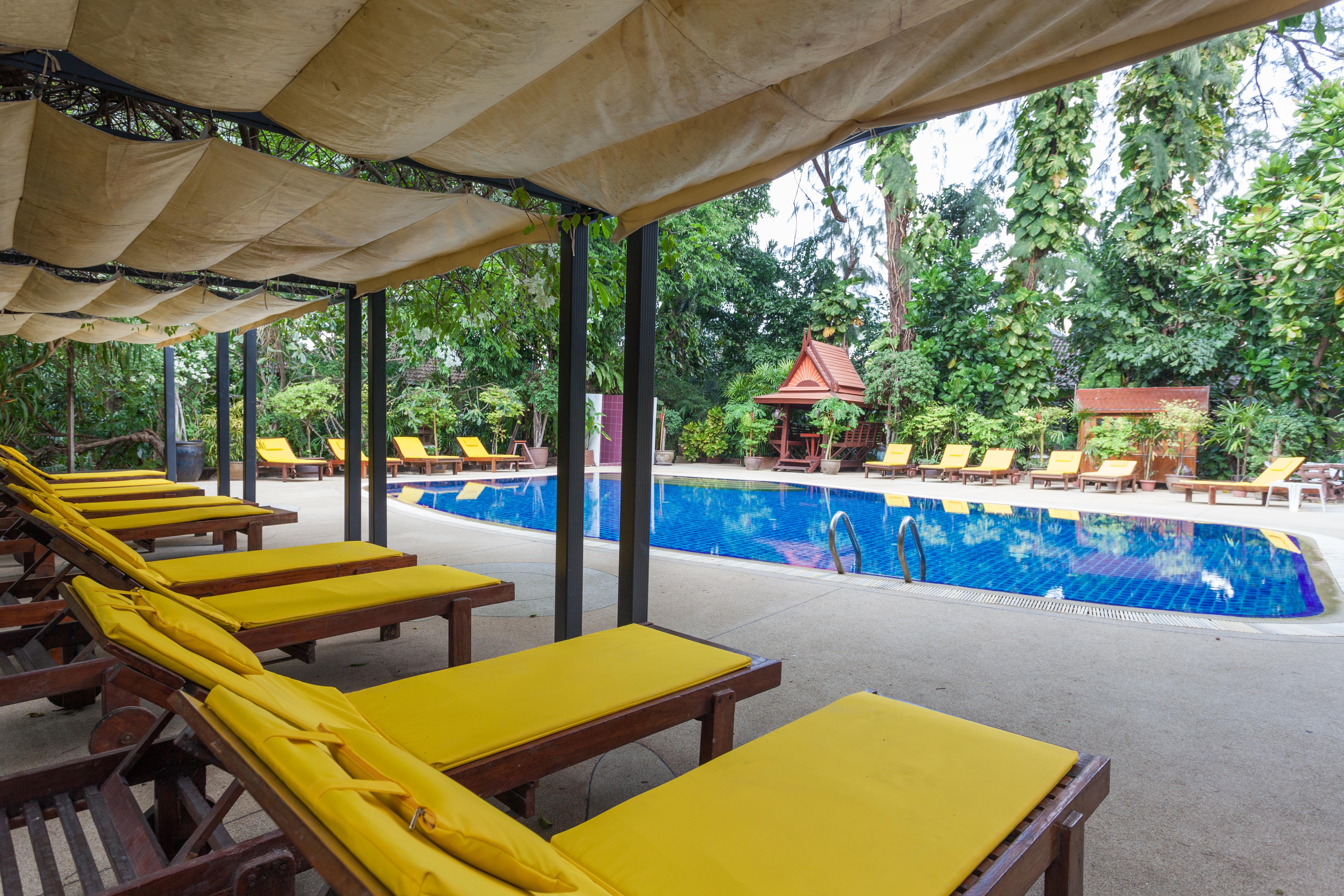 Tropica Bungalow Beach Hotel Patong Ngoại thất bức ảnh