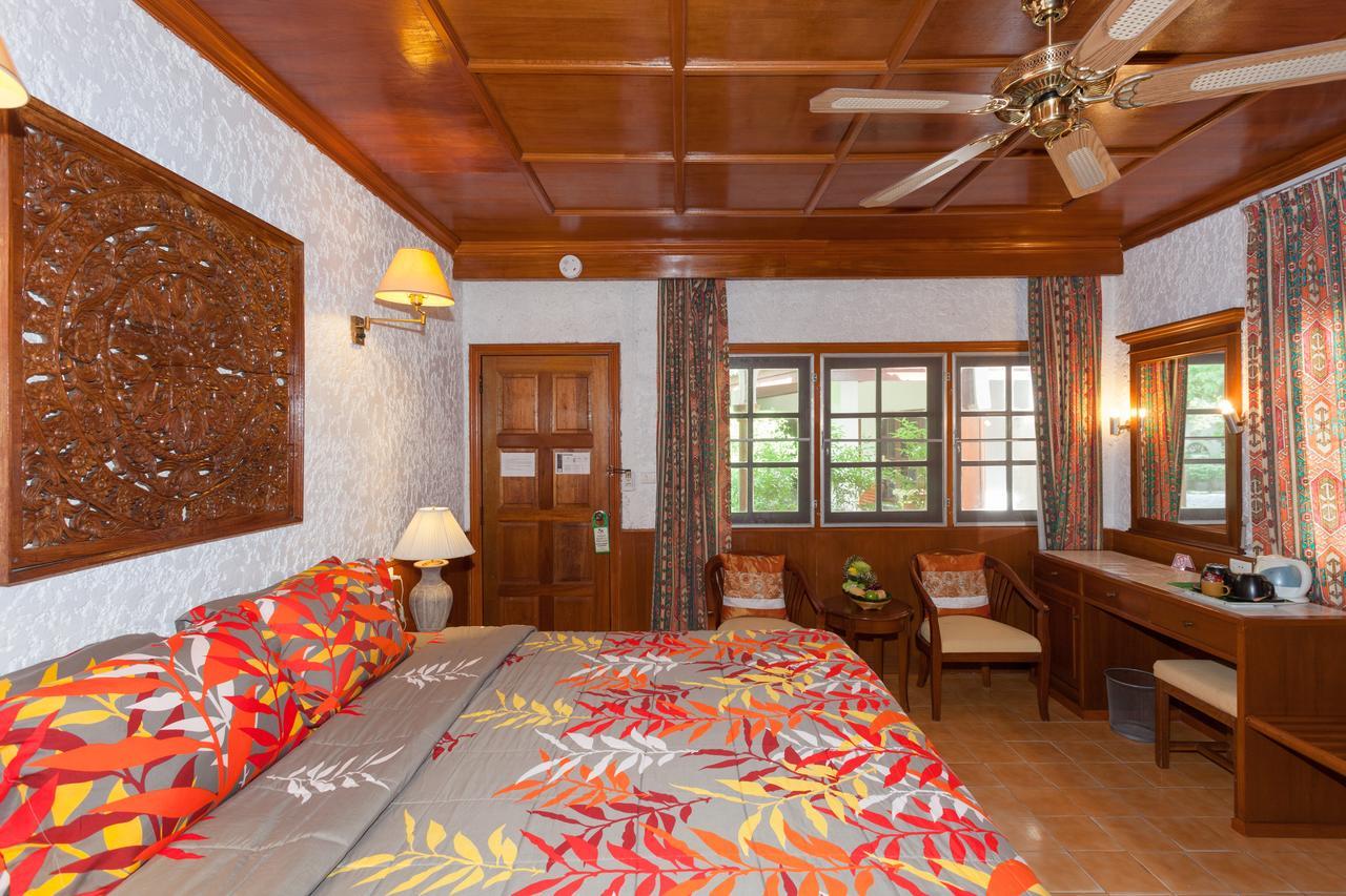 Tropica Bungalow Beach Hotel Patong Ngoại thất bức ảnh