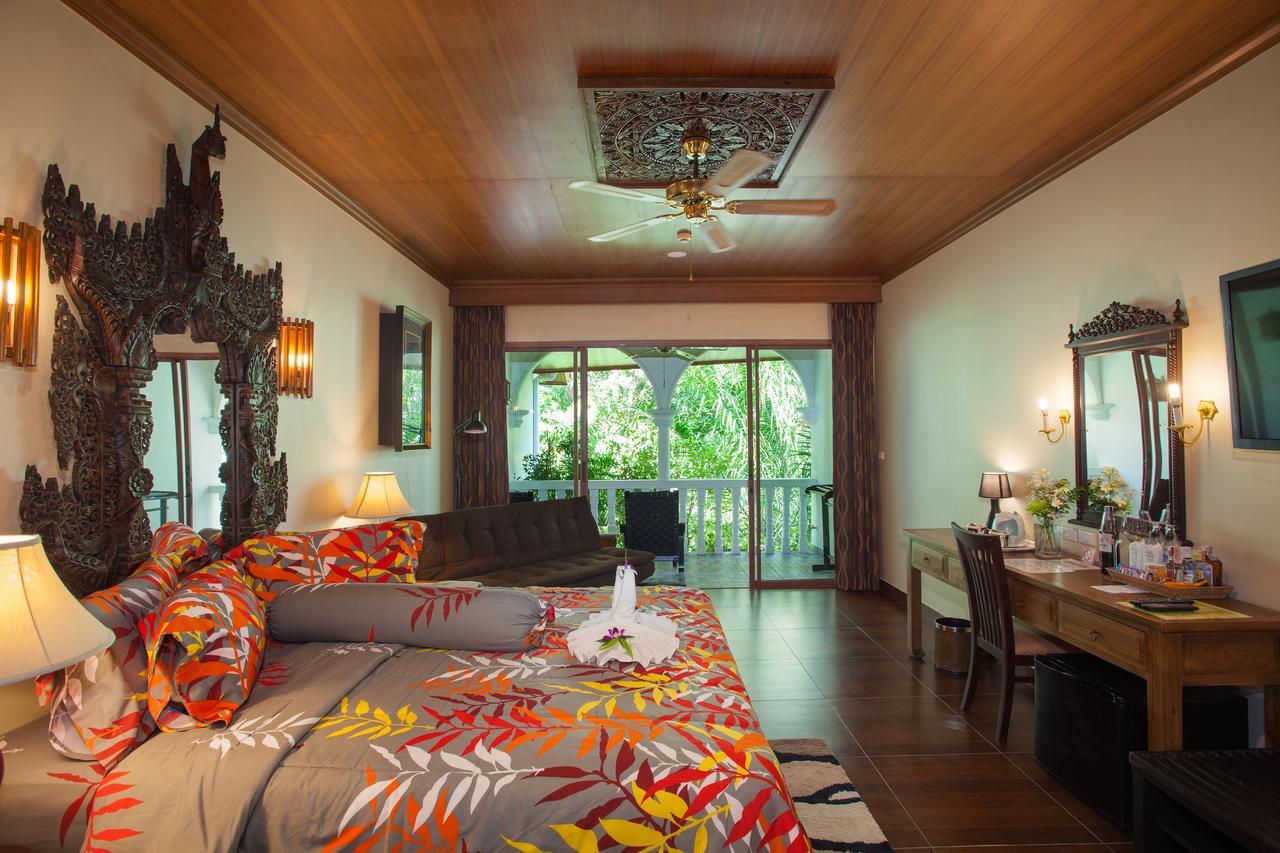 Tropica Bungalow Beach Hotel Patong Ngoại thất bức ảnh